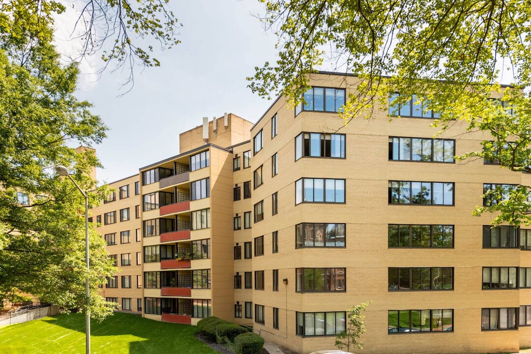 The Crestwood Apartments in Washington, DC - Foto de edificio