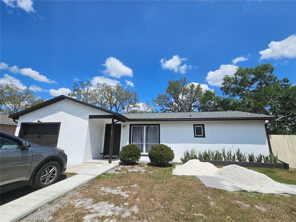 2533 Brampton Ct in Orlando, FL - Building Photo