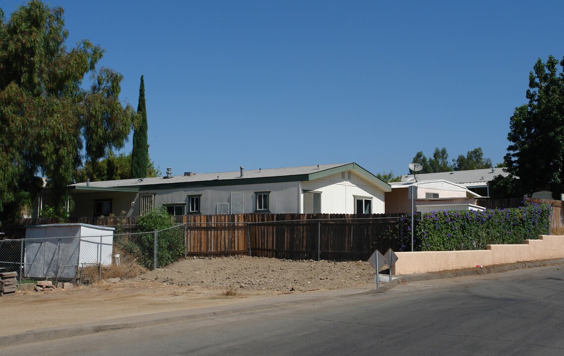 Heart O the Hills in El Cajon, CA - Foto de edificio