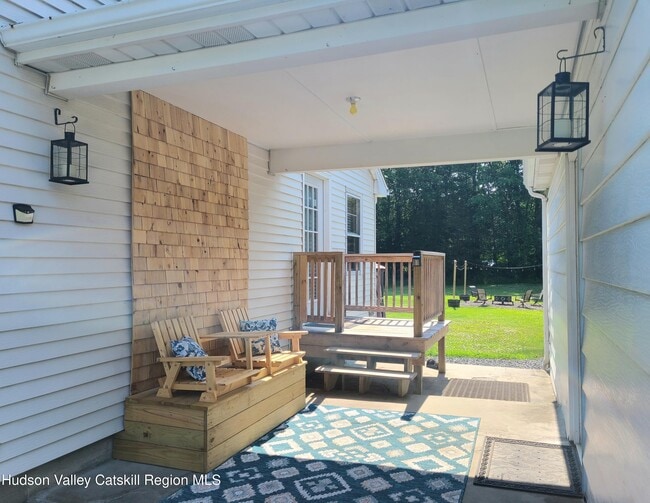 24 Dubois Rd in New Paltz, NY - Building Photo - Building Photo