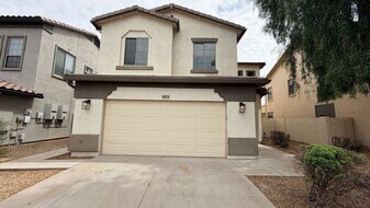 18175 N Cook Dr in Maricopa, AZ - Building Photo