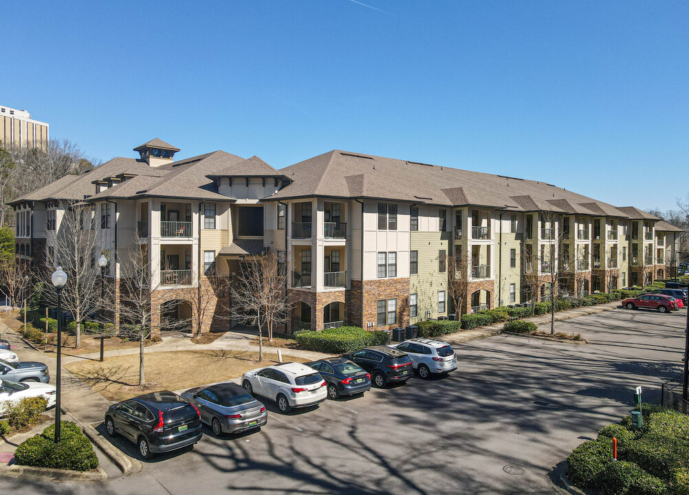 The Station at Crestline Heights in Birmingham, AL - Building Photo