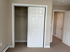 2 Haines St, Unit 2 in Nashua, NH - Foto de edificio - Building Photo