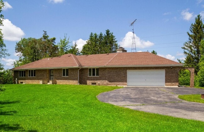 property at 2817 Walden Ln