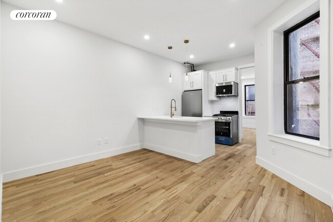 property at 204 W 96th St