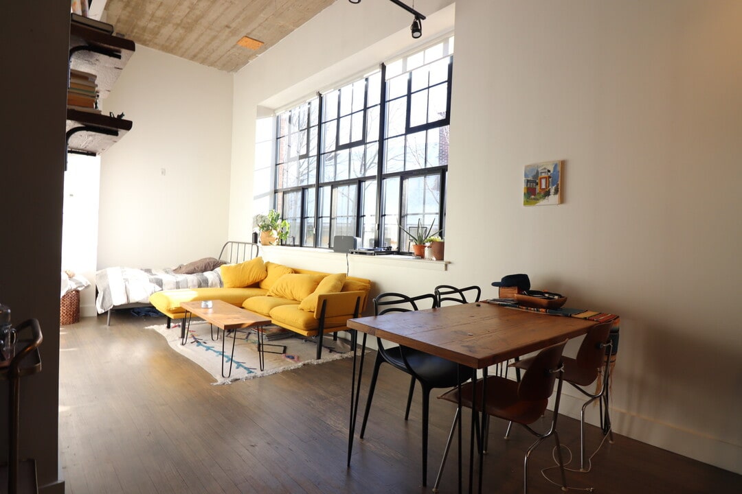 20 Sunnyside St, Unit #19 in Boston, MA - Building Photo