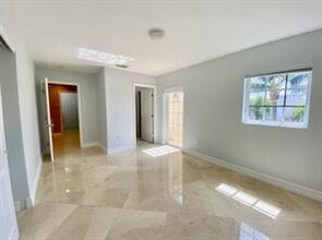 21879 NE 31st Ave in Aventura, FL - Foto de edificio - Building Photo