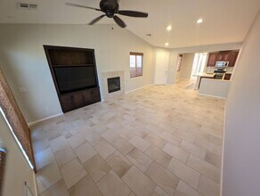 1045 Ambrosia Dr in Las Vegas, NV - Building Photo - Building Photo
