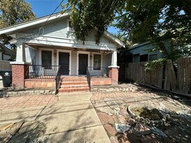 405 James St in Houston, TX - Building Photo
