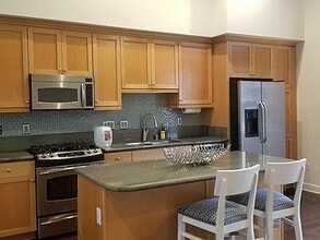 789 E Santa Clara St in Ventura, CA - Building Photo - Building Photo