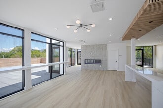 Parc West in North Bergen, NJ - Building Photo - Interior Photo