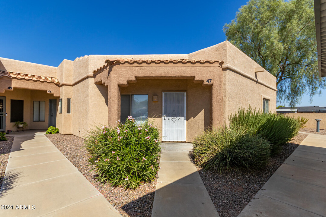 8800-8107 N 107th Ave in Peoria, AZ - Building Photo