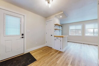 1015 12th St NW, Unit Unit 2 in Rochester, MN - Building Photo - Building Photo