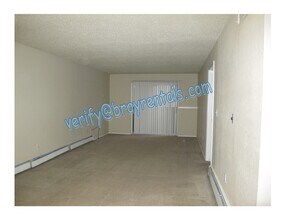 3156 Lakeside Dr, Unit #102 in Grand Junction, CO - Building Photo - Building Photo