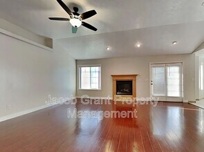 3030 Devonwood Dr in Ammon, ID - Building Photo - Building Photo