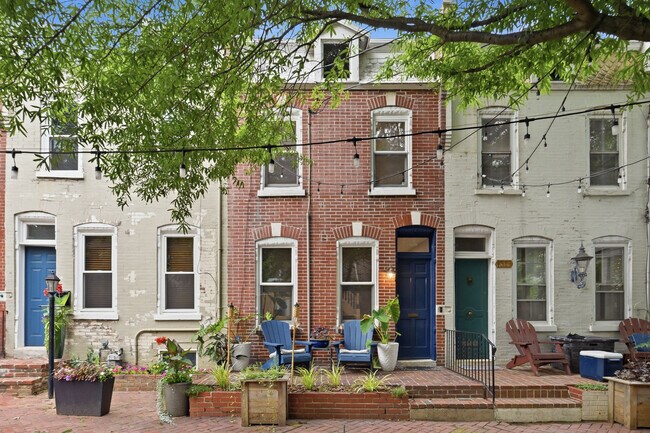 property at 1515 N Rodney St