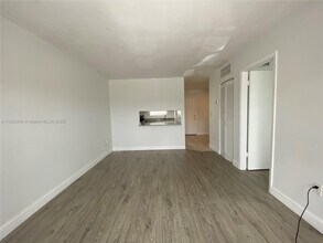 6503 Winfield Blvd in Margate, FL - Building Photo - Building Photo