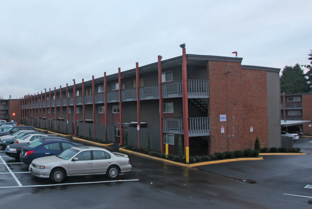 Edgewood Apartments in Tukwila, WA - Building Photo