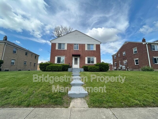 property at 1549 Old Ln Ave