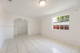 3027 SW 24th St in Miami, FL - Building Photo - Building Photo