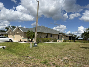 20075 Lake Vista Cir in Lehigh Acres, FL - Building Photo - Building Photo