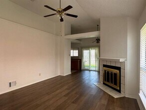 942 Boxwood Dr in Lewisville, TX - Building Photo - Building Photo