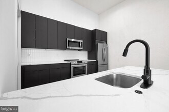 1221 N 4th St in Philadelphia, PA - Building Photo - Building Photo