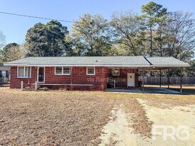 124 Grant Dr in Goldsboro, NC - Building Photo