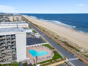 480 Ocean Ave N in Long Branch, NJ - Building Photo - Building Photo
