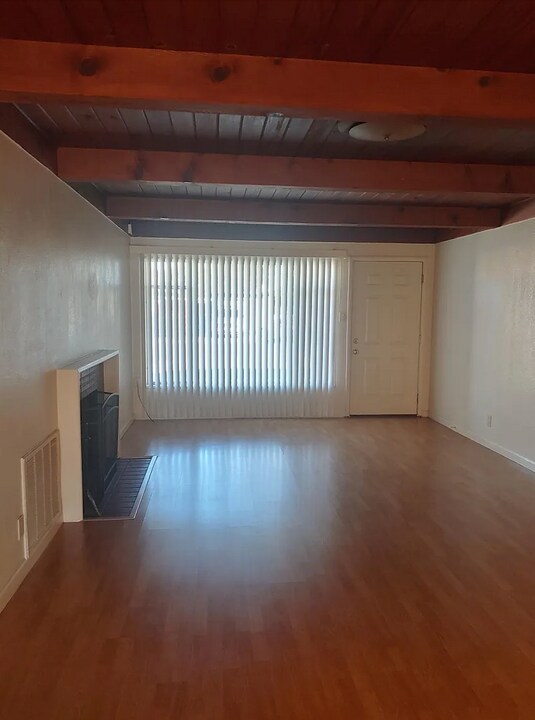 1722 W Polk Way in Stockton, CA - Building Photo