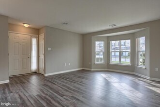 150 Merlin Dr in Hummelstown, PA - Foto de edificio - Building Photo