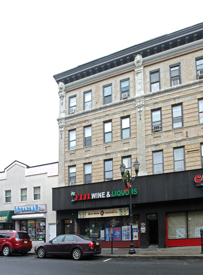 2909 Bergenline Ave in Union City, NJ - Building Photo - Building Photo