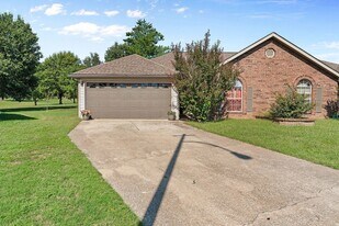 255 Buckingham Dr in Branson, MO - Building Photo