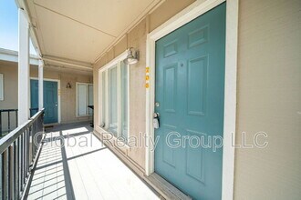 255 E Rampart Dr in San Antonio, TX - Foto de edificio - Building Photo