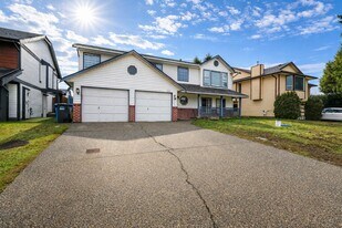 32134 Sorrento Ave in Abbotsford, BC - Building Photo
