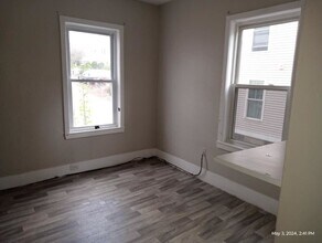 269 Cedar St, Unit 7 in Manchester, NH - Building Photo - Building Photo