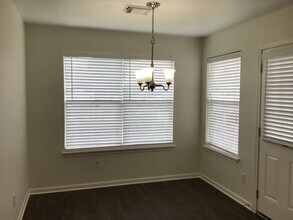 327 Leisure Ln in Montgomery, TX - Building Photo - Building Photo