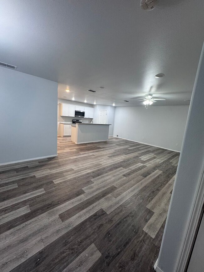 1106 N Englewood Ave in Lubbock, TX - Building Photo - Building Photo