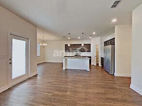 4807 Reisswood Lp in Palmetto, FL - Foto de edificio - Building Photo