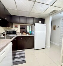 450 Commodore Dr in Plantation, FL - Building Photo - Building Photo