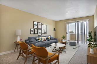 Sunhill Apartments in Hayward, CA - Building Photo - Building Photo