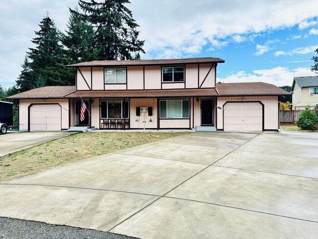 1505 149th St Ct S in Spanaway, WA - Foto de edificio - Building Photo