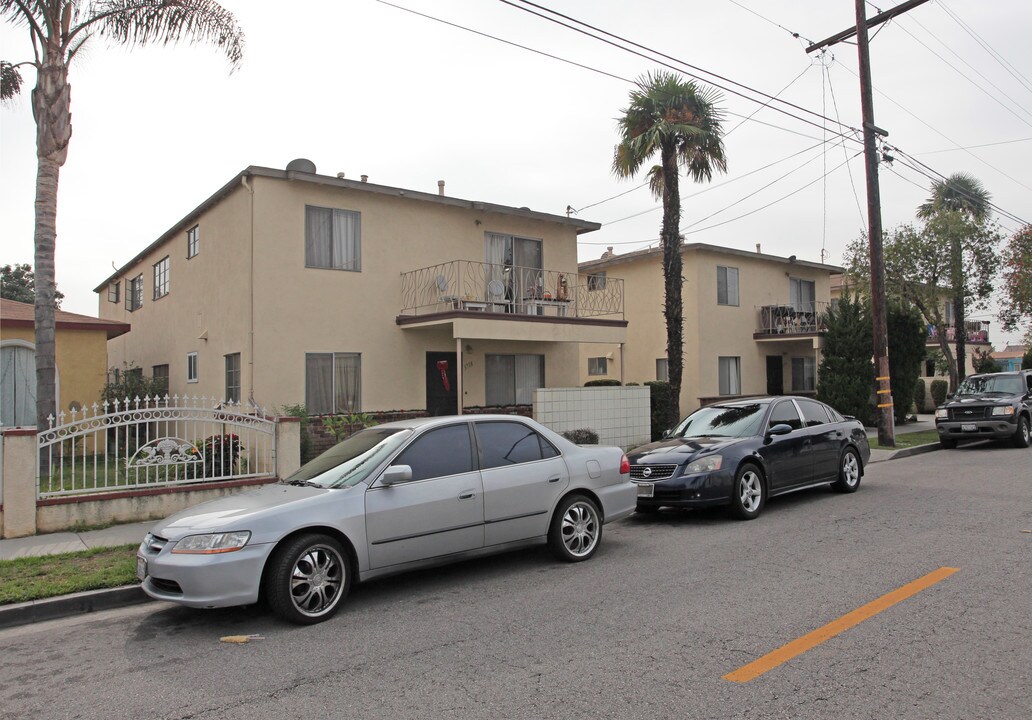 3700-3718 E 61st St in Huntington Park, CA - Building Photo