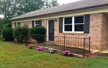2741 Kool Park Rd NE in Hickory, NC - Building Photo - Building Photo