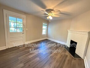 225 Lowry St NE in Atlanta, GA - Building Photo - Building Photo
