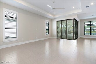 9446 Caymas Ter in Naples, FL - Foto de edificio - Building Photo