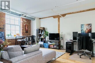 81A Front St E in Toronto, ON - Building Photo - Building Photo