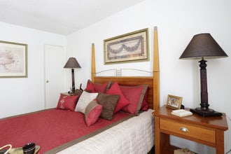 Inverness Apartments in Westville, NJ - Foto de edificio - Interior Photo