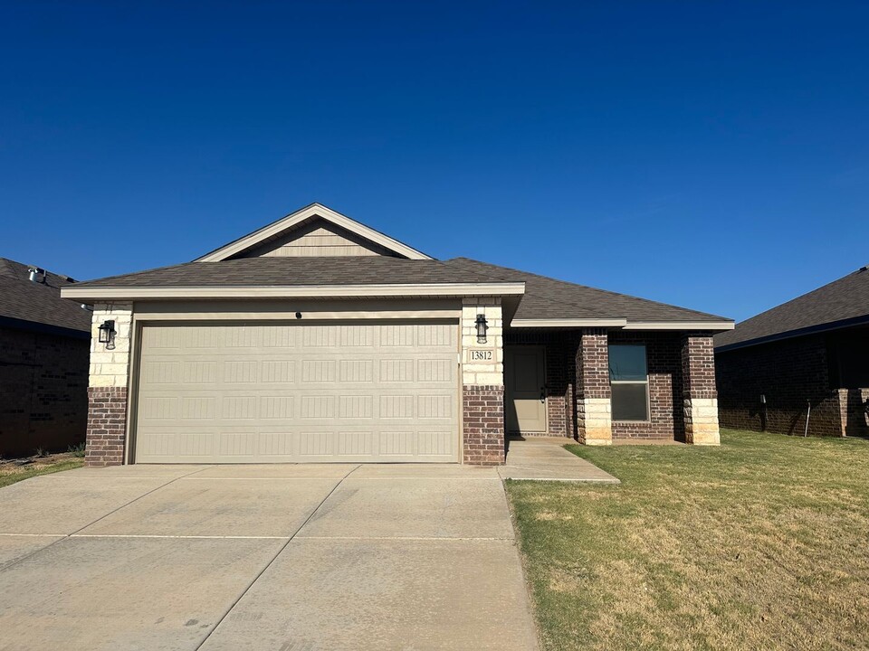 13812 Avenue Q in Lubbock, TX - Foto de edificio