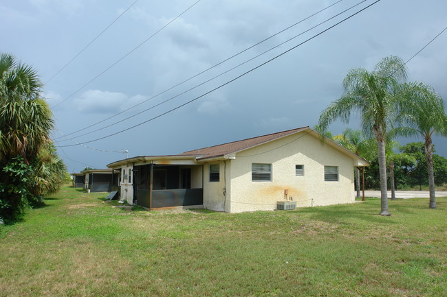 11664 Ellison Wilson Rd in North Palm Beach, FL - Building Photo - Building Photo